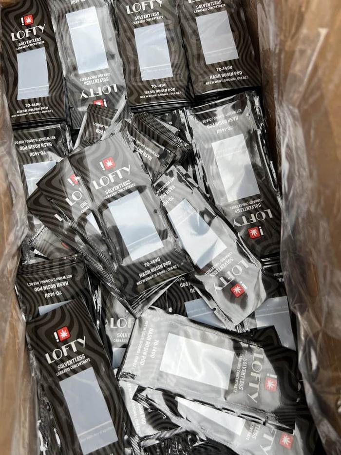 Lofty Cannabis 2 Side Seal Pouches Eugene - product labels & packaging